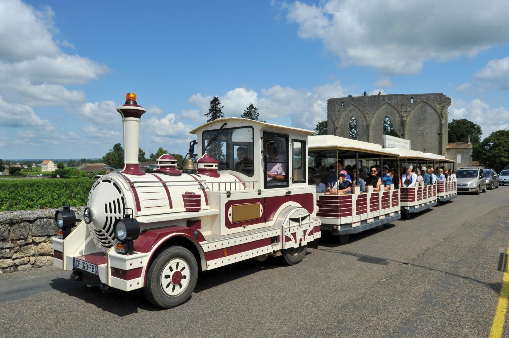 Le petit train de St Emilion Le petit train de St Emilion